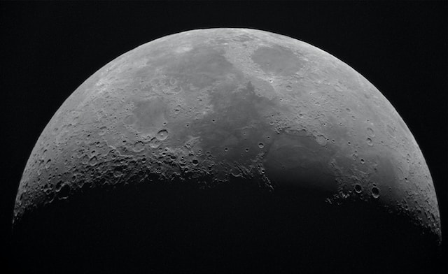 Südkoreanische Sonde liefert Aufnahmen von Mond-Rückseite